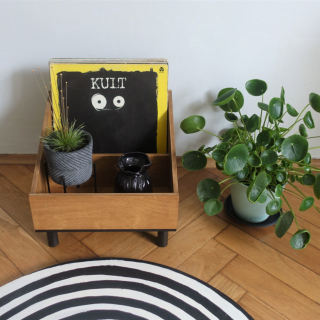 Stojak na winyle G18